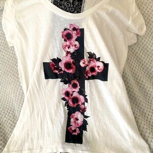 Flowers Express Tee with lace back peekaboo women’s L